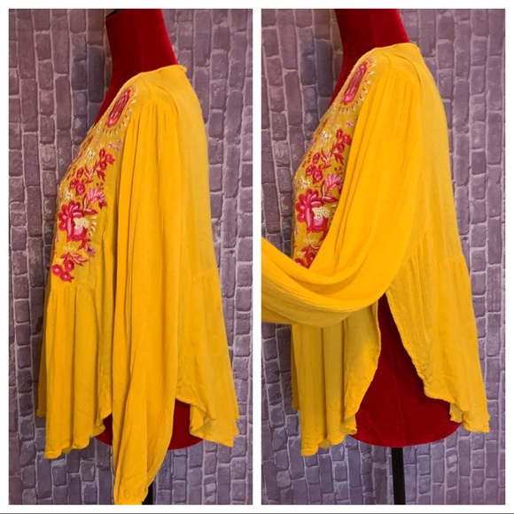 Altar’D State women’s Yellow Embroidered Crinkled Boho Top Size SMALL - Picture 3 of 5